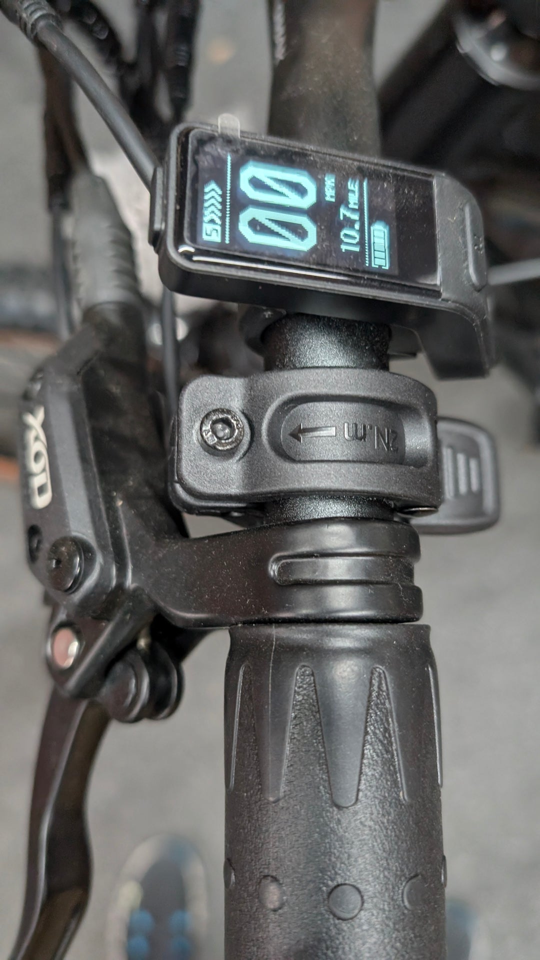 Thumb throttle 3
