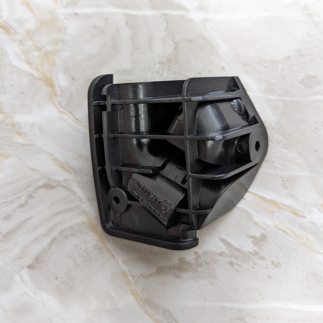 Locking bracket battery holder