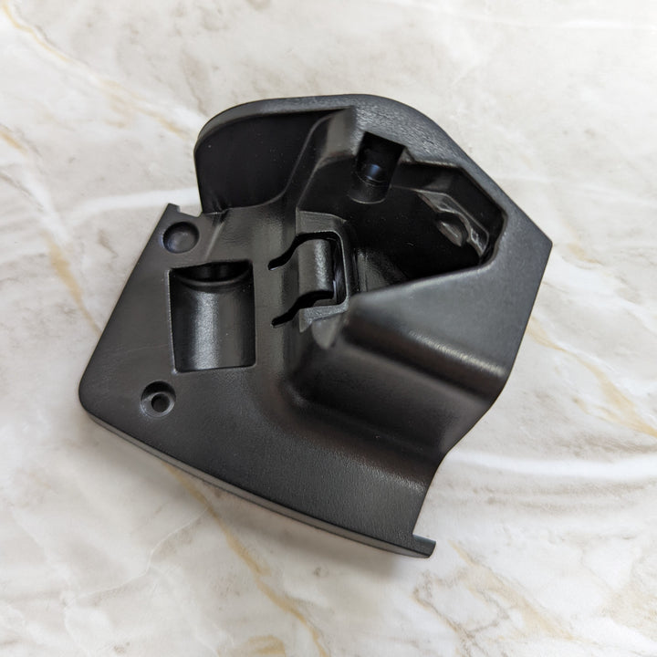 Locking bracket battery holder